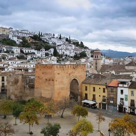 Sleep In Historic Puerta Elvira Apartment Granada Bagian luar foto