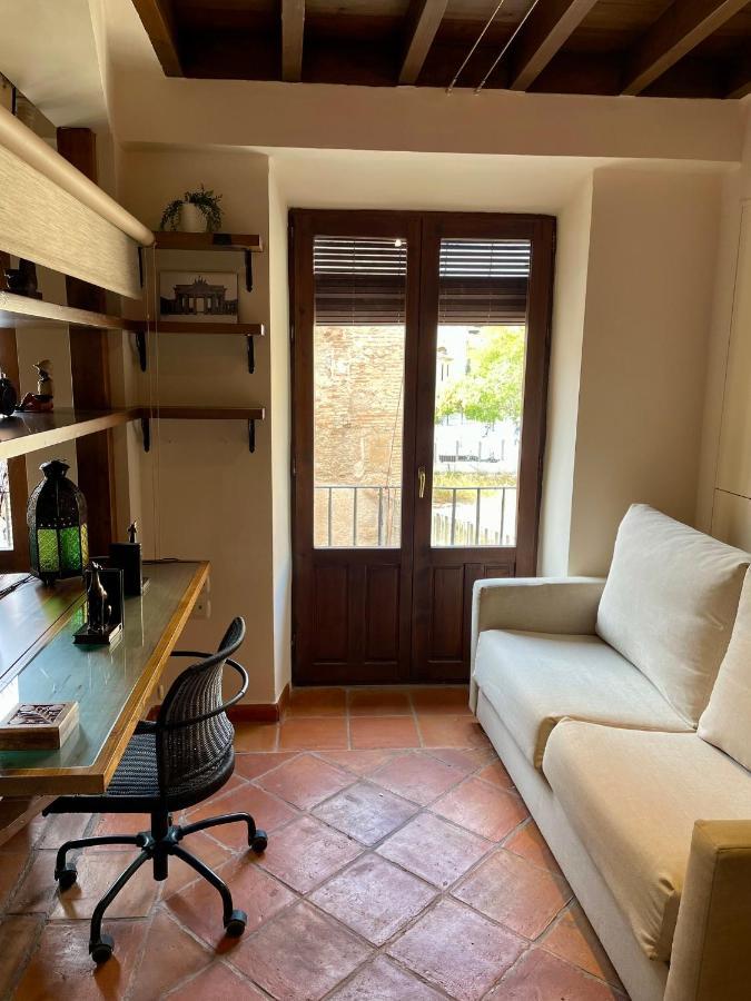 Sleep In Historic Puerta Elvira Apartment Granada Bagian luar foto