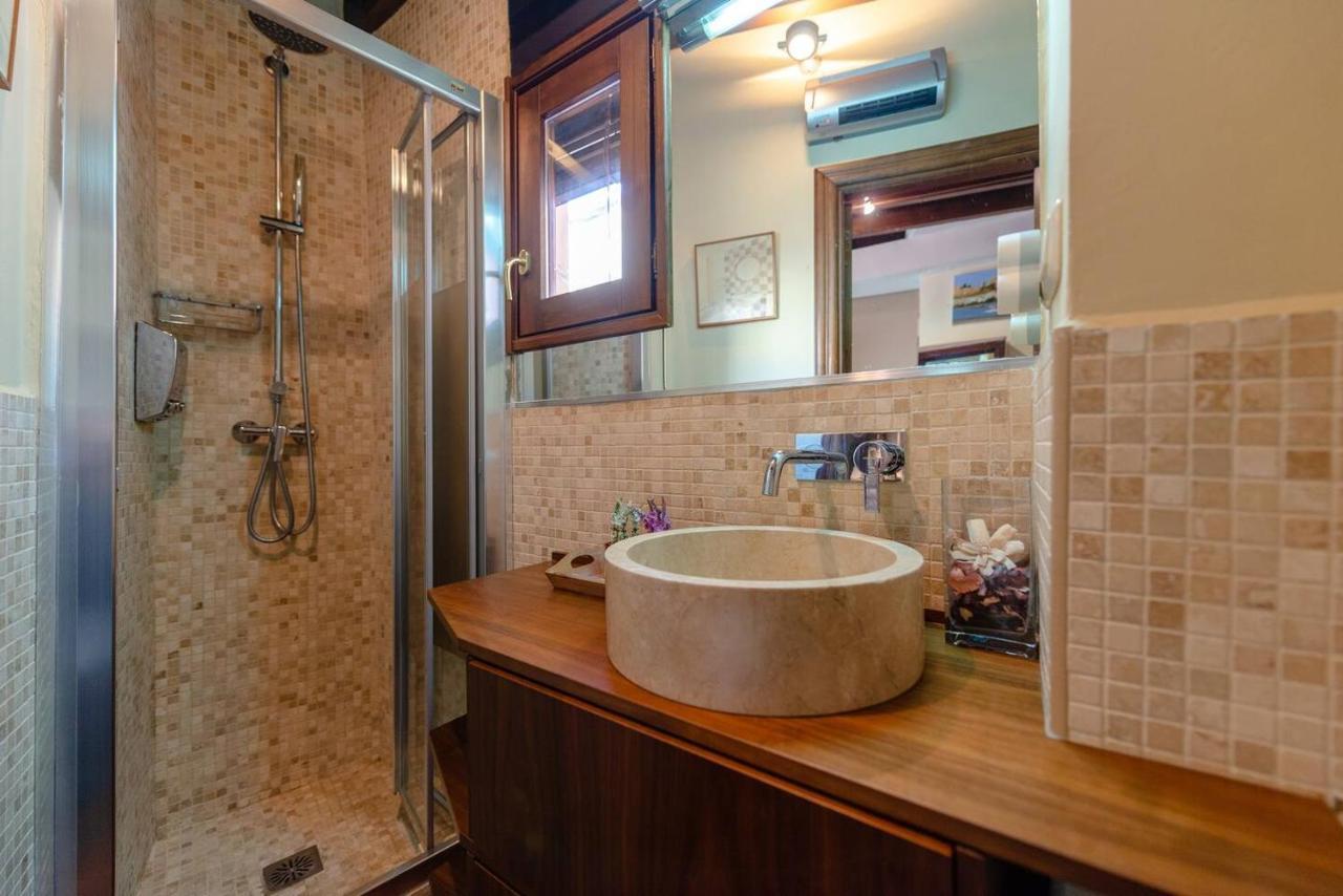Sleep In Historic Puerta Elvira Apartment Granada Bagian luar foto